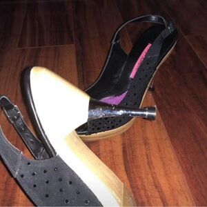 STUNNING NEW NEVER WORN BETSEY JOHNSON BLACK STONED PEEP TOE HEELS